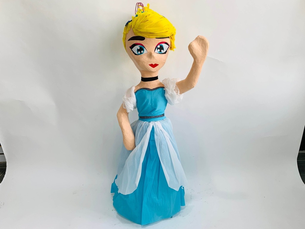 Piñata Figura CH Princesa Ceniza
